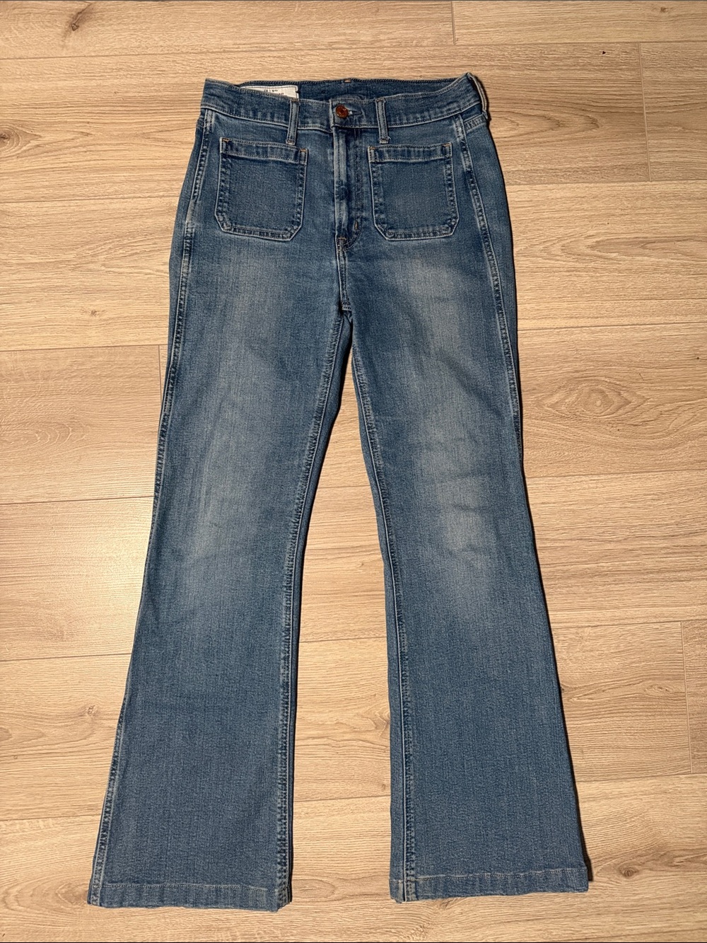 GAP “70’s FLARE HIGH RISE” Classic Mid-Blue Women's Flared Jeans